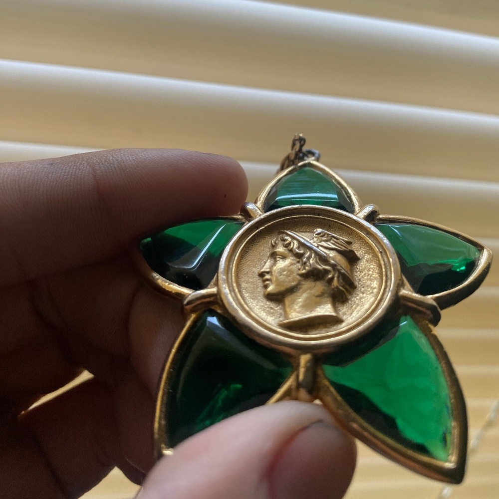 1/1 worldwide green flower mens necklace